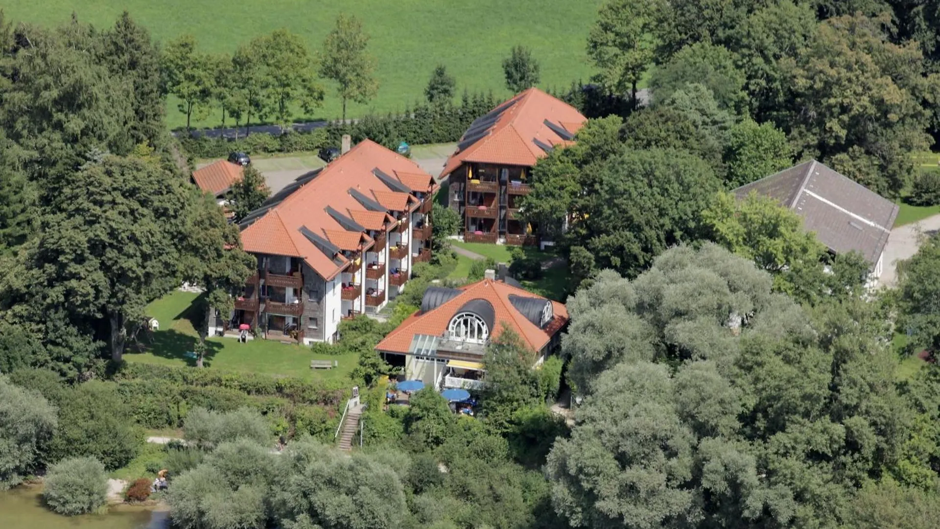 Ferienresidenz Chiemseestrand - Apartment 14 Chieming 0*,  Almanya
